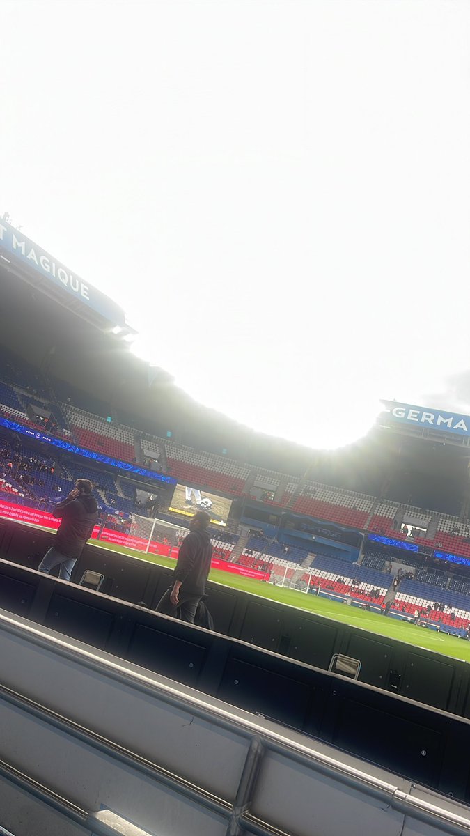 @CupSolidarite @brock_city @PSG_inside @PSGFanServices L’un des match les plus important alors qu’en général je suis souvent présent 😭😭😭😭 d’ailleurs je suis au parc actuellement c tellement. Flustrant d’habitude aucun. Problème la billetterie et la gros match beug 😭😭😭