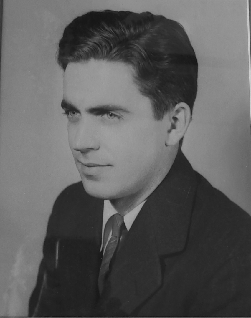 OneHandley (@onehandley) on Twitter photo See the latest reveal of the Handley 100 Notables, Alson H. Smith, Jr ’47 and Claude B. Smalts, Jr ’34 in <a href="/WinStarVa/">The Winchester Star</a> and at onehandley.com/category/notab… See the latest reveal of the Handley 100 Notables, Alson H. Smith, Jr ’47 and Claude B. Smalts, Jr ’34 in <a href="/WinStarVa/">The Winchester Star</a> and at onehandley.com/category/notab…