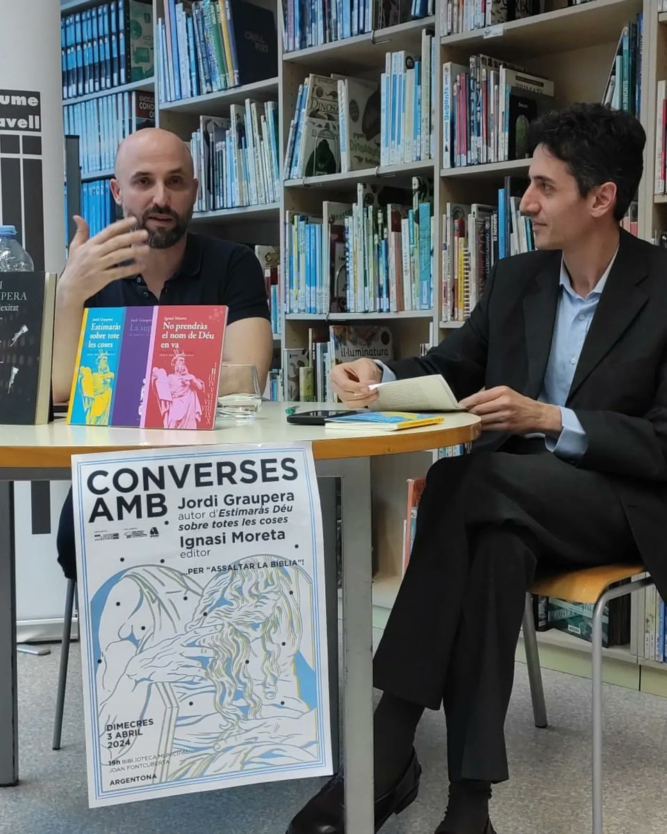 biblioArgentona's tweet photo. Desacomplexant la fe, la religio i l'esperança amb en @JordiGraupera i l' @IgnasiMoreta
#quèfemalesbiblios #llegim #llibres #fomentlector #llegimicompartim #conversesamb #bibliomaresme https://t.co/7cail8hWR5