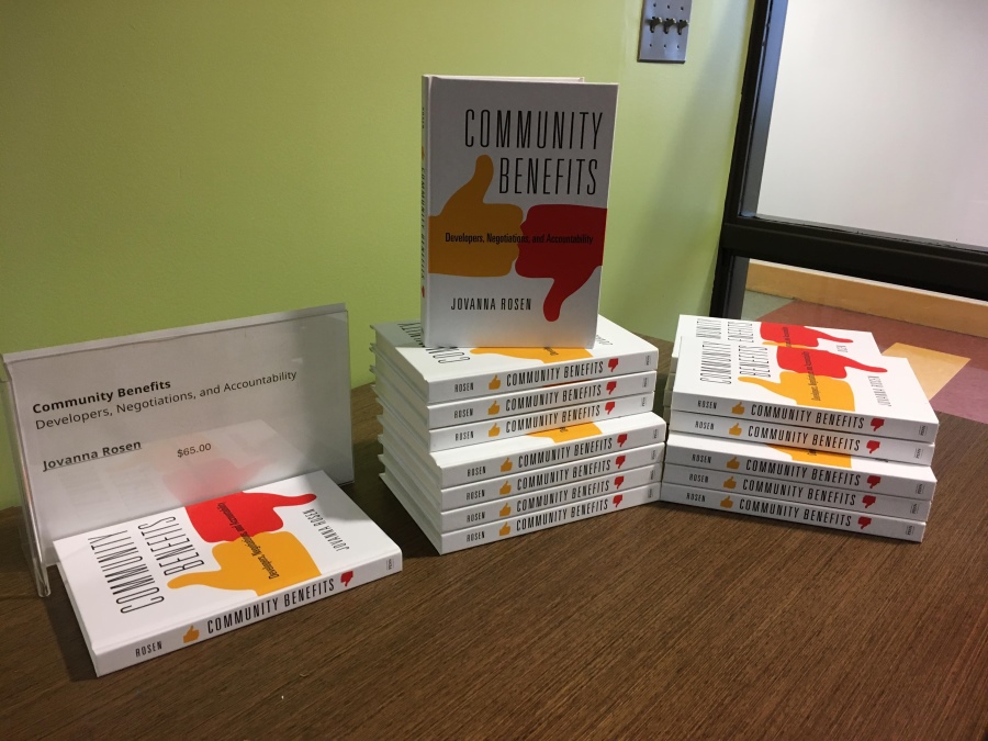 SkyeHorbrook's tweet photo. Great @CureRutgers seminar with @JovannaRosen ! Learned about Community Benefit Agreements and Project Labor Agreements. 

Outcomes of benefit can vary from agreements. 

Power of Community enforcement for accountability. https://t.co/5r4NESJNtA