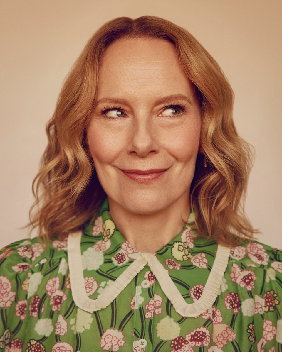 I photographed Amy Ryan for @VanityFair. We shot this on location in a hotel and had several minutes to capture an intimate portrait - I'm so happy with the results. Amy has had so many incredible rolls over the years - but she will Always be Holly from 'The Office' to me lol.