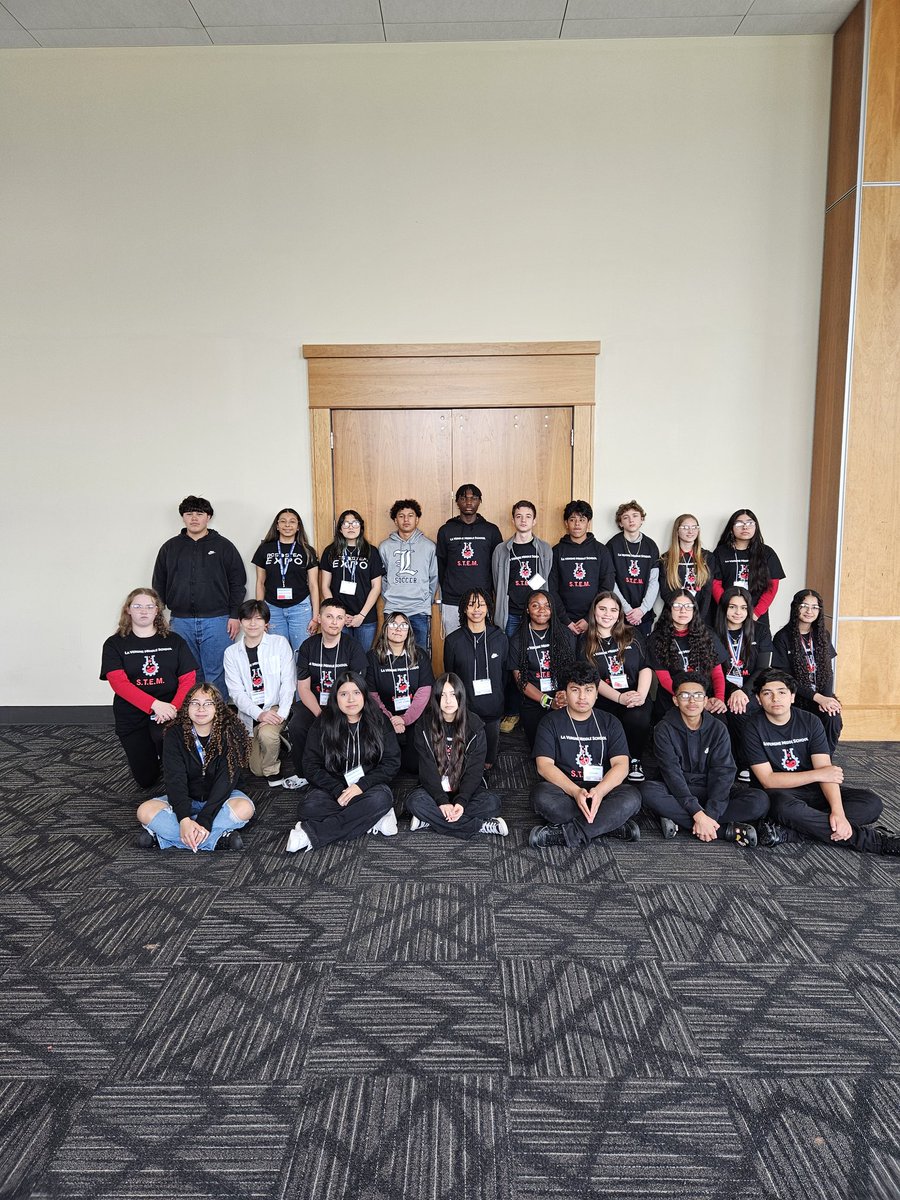 MrDiate's tweet photo. Congratulations to my 8th grade spring STEM for competing in the Middle TN STEM expo. They all did great and we walked away with 2nd place in engineering. @LMS_Hawks #STEM #LevelUp https://t.co/rYqqWm2bzr