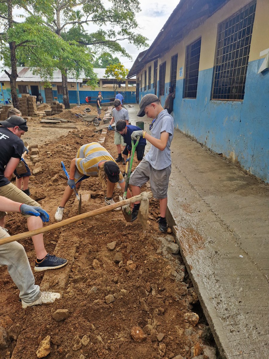 Applemore tweet media