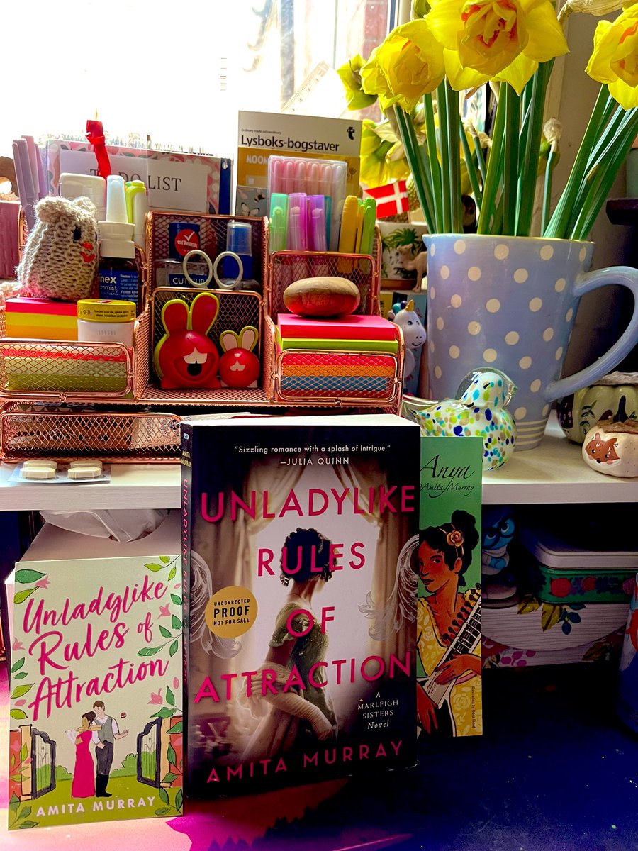 #BookPost💖🎉📚
How gorgeous is this copy of #UnladylikeRulesOfAttraction by the wonderful @AmitaMurray who kindly sent me this copy & its pretty accompanying goodies. 
Thank you so much Amita💖
📚⬇️😀. I can’t wait to read it📚⬇️⬇️⬇️💖📚