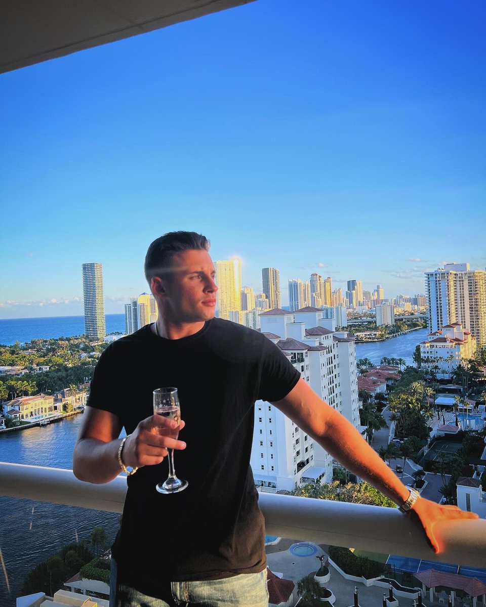 No matter what happens

The sun will still shine in the morning

Stop worrying about what you did wrong

And focus on what you can control from NOW

The biggest mistake people make is constantly thinking about the past or future 

Worry about NOW

You need to make it happen at