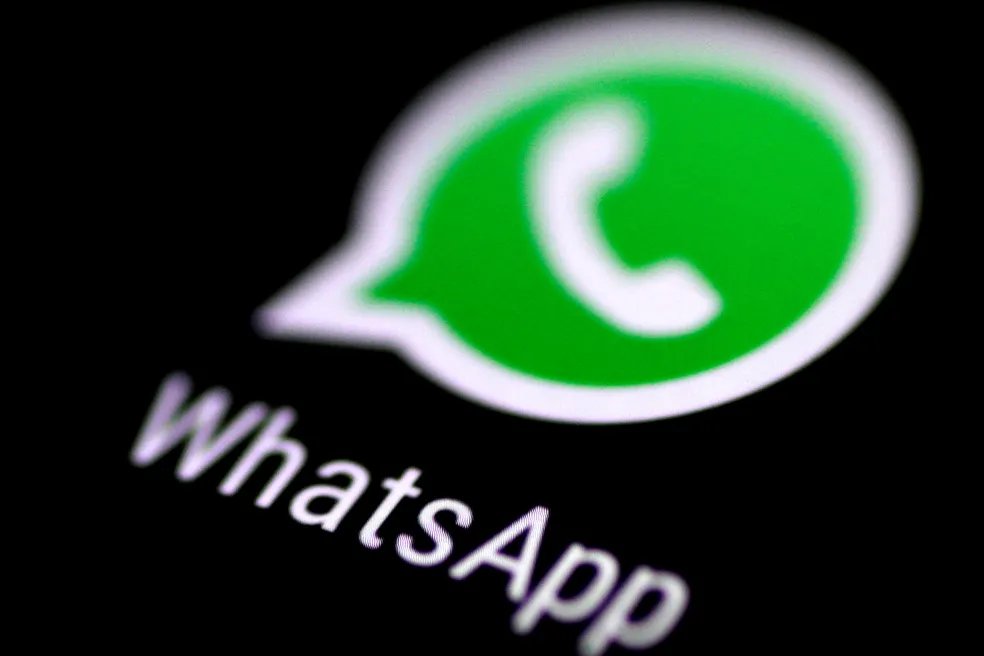 g1's tweet photo. Não é só aí, não. WhatsApp caiu! https://t.co/REBqbF01Zc #g1 https://t.co/JCo2scrVEA