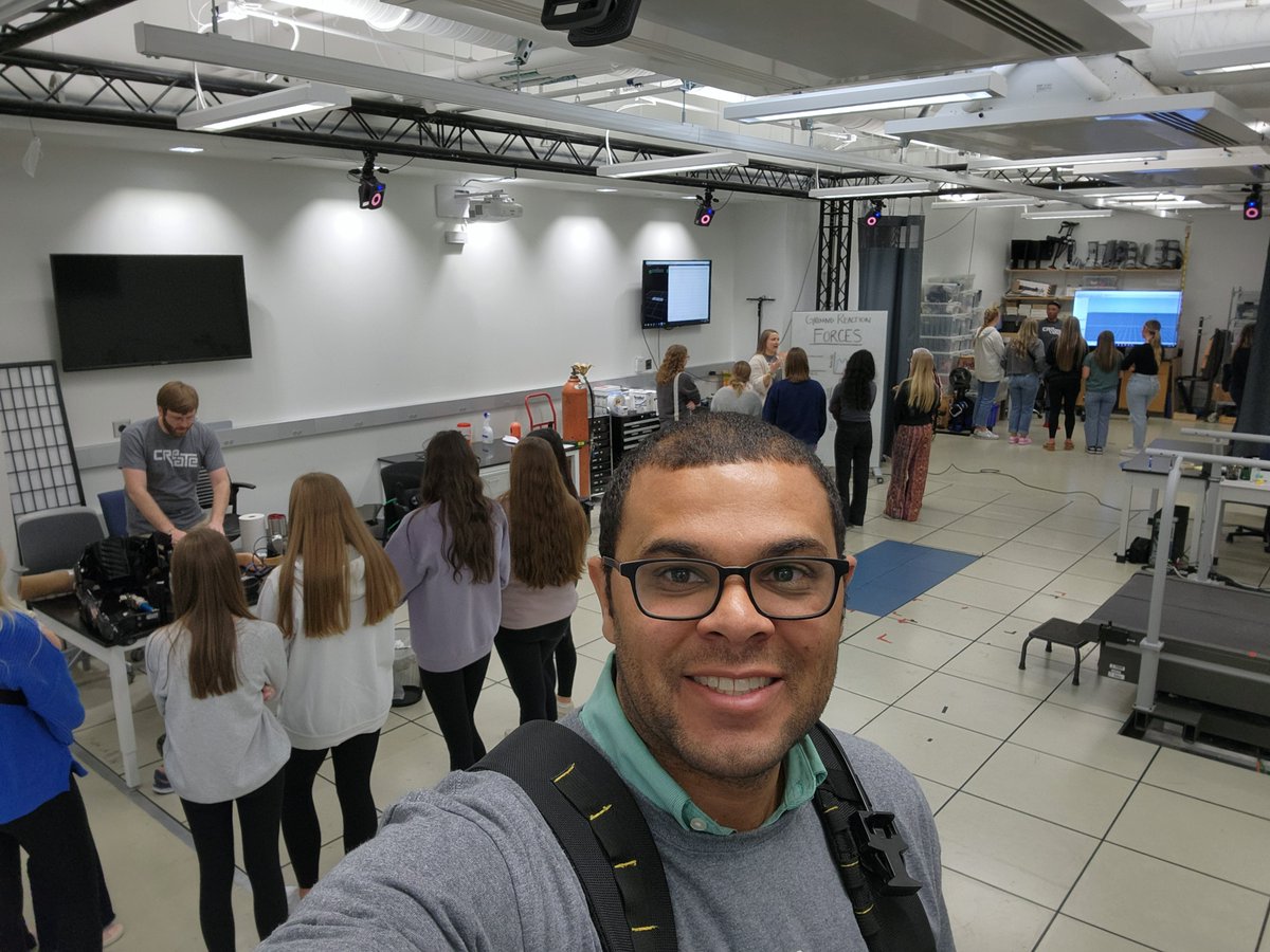 🎉 Happy National Biomechanics Day! #NBD2024

🤩 We were excited to welcome students from multiple local high schools into our Vanderbilt CREATE lab today for interactive demos and hands-on experiences.