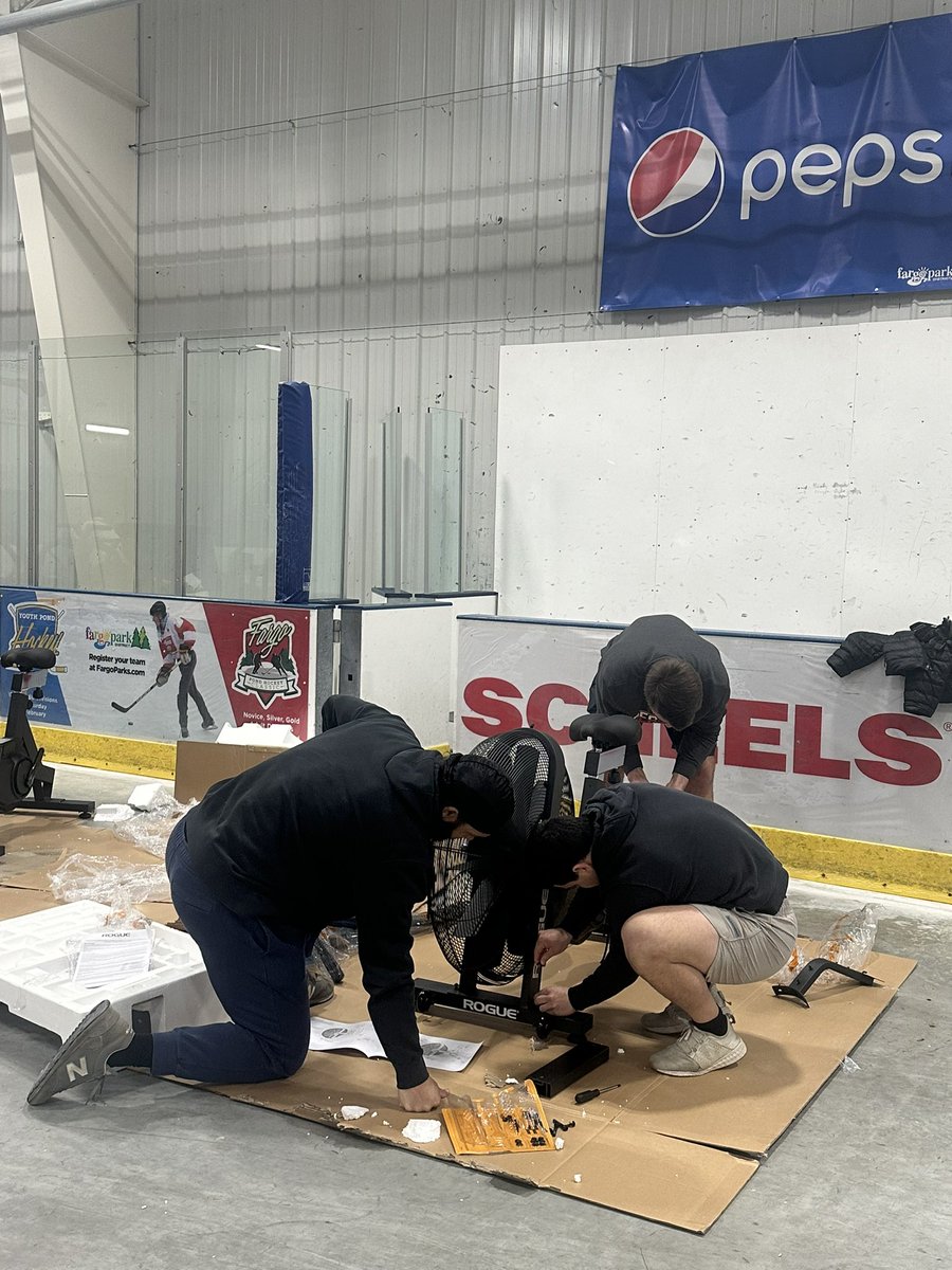 theablegames's tweet photo. We have our awesome volunteers helping out to prepare for the big event. #ablegames #crossfit https://t.co/BsPZJp0DTZ