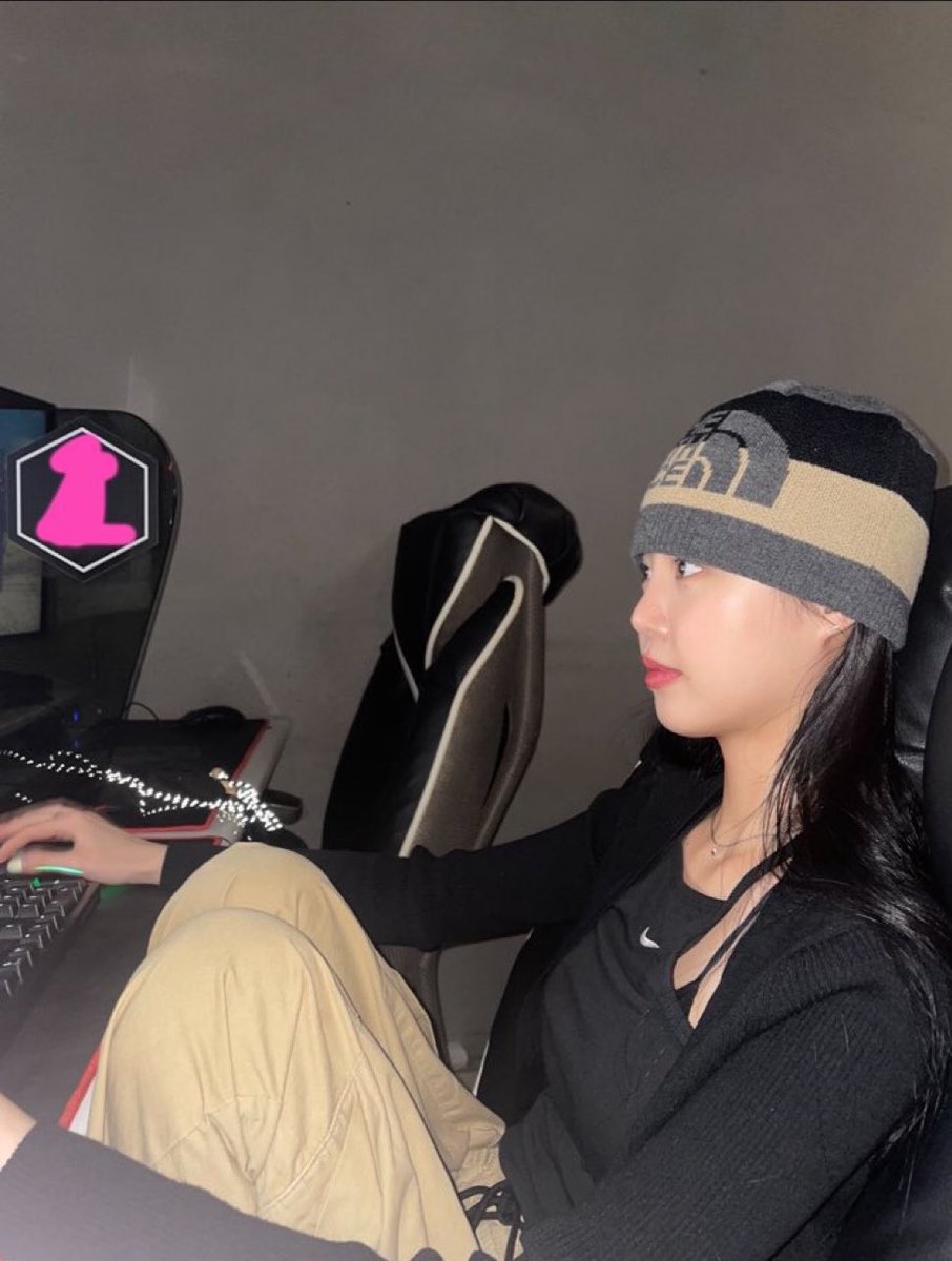 #SOOJIN’s new fromm profile picture ♡