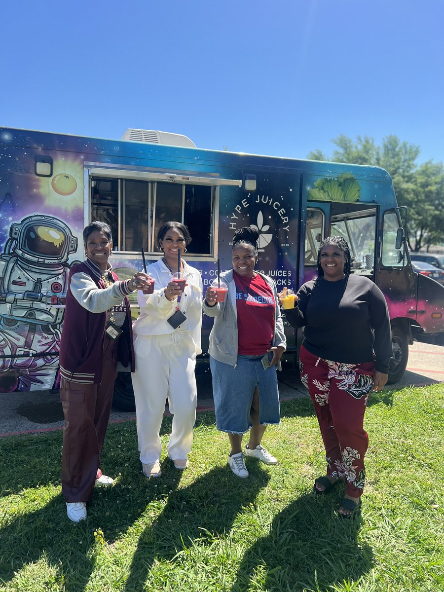 Hype Juicery stopped by with Smoothies…Thank You ❤️@shundramosley24 @TamitraJ