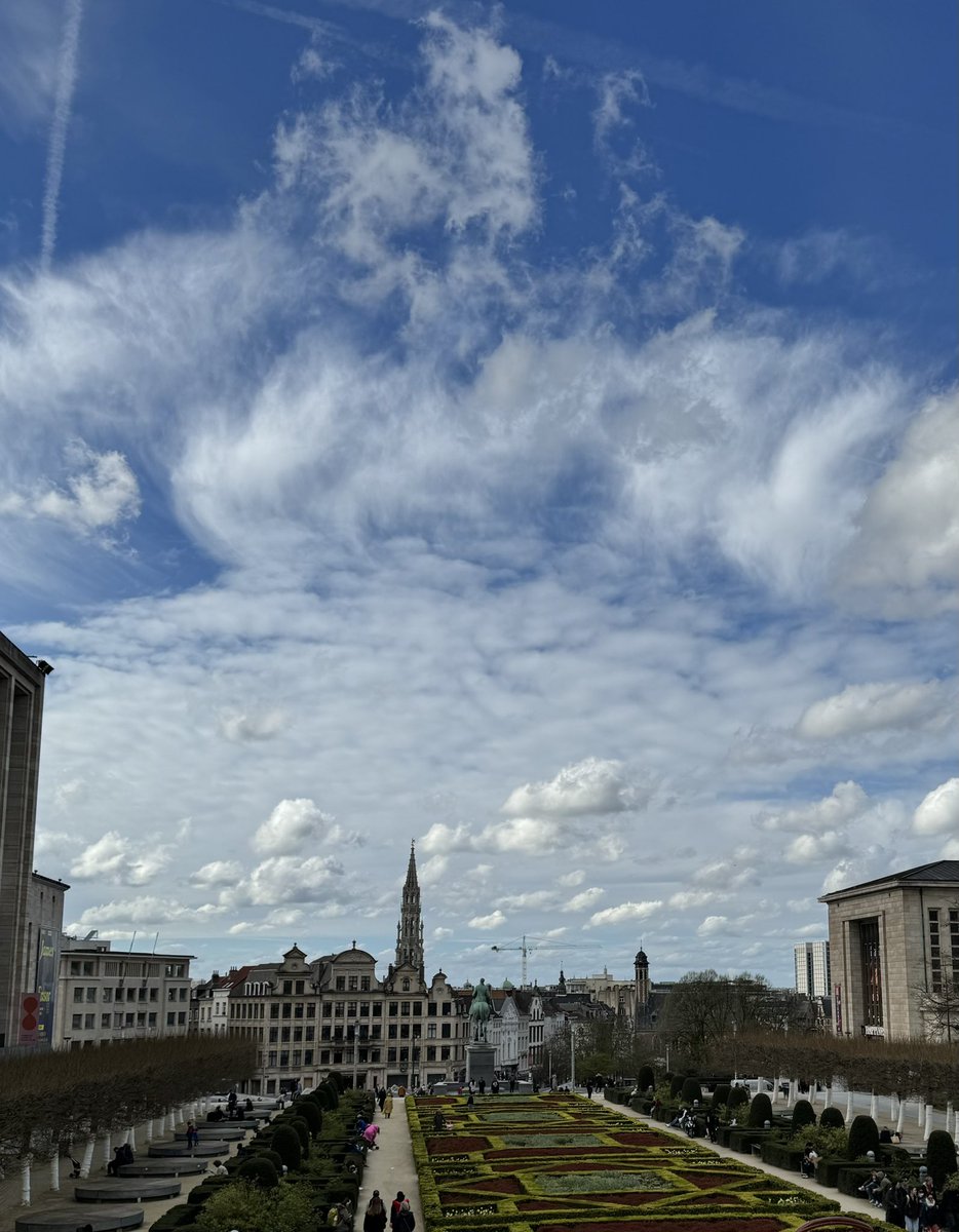 NUAGES: un écrivain propose que les nuages deviennent un jour patrimoine mondial de l’Unesco.