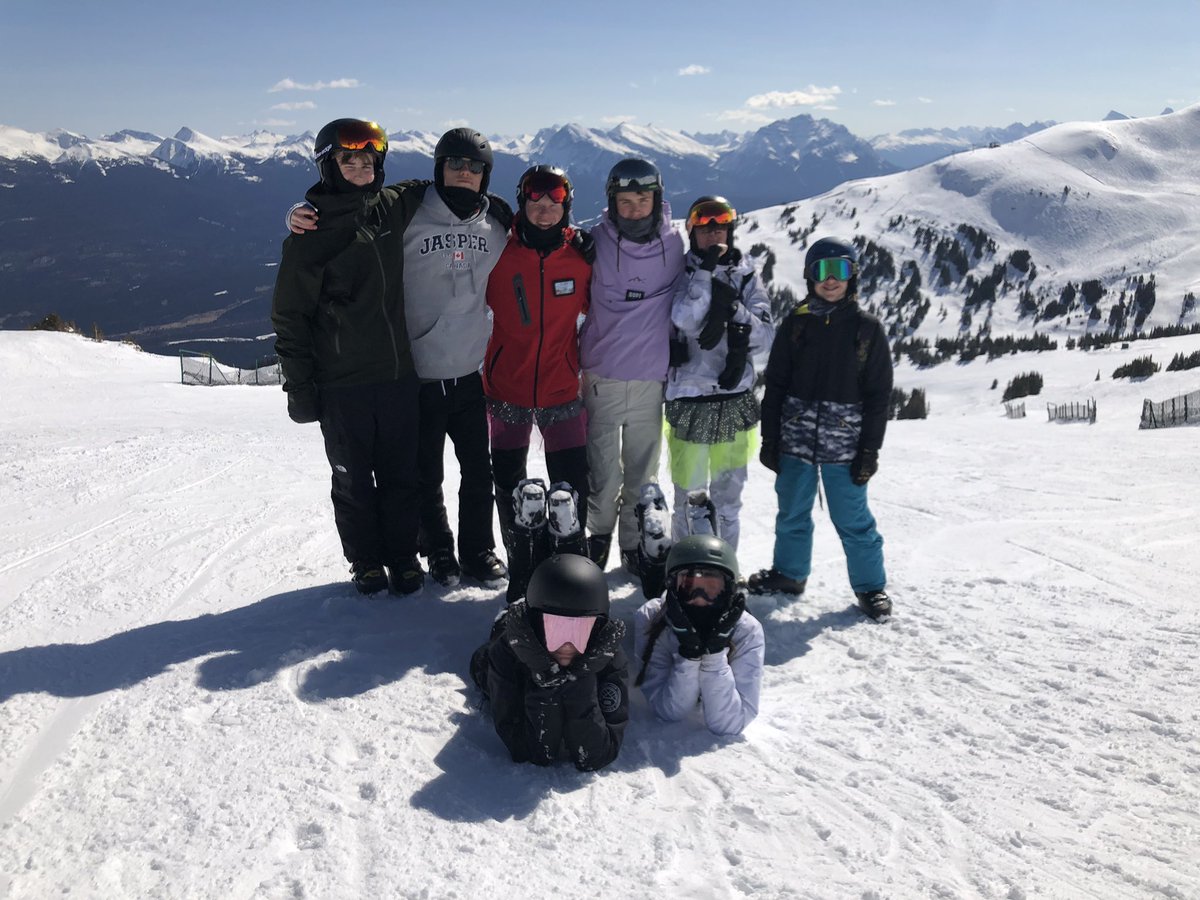 BHCS Ski Trip tweet media