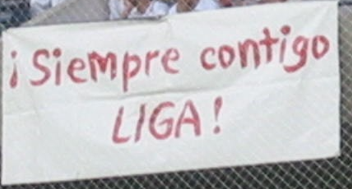 DavilaAurelio's tweet photo. Marzo 2001, #LDU jugaba su primer partido de Serie B. Junto a varios @Cyberalbos hicimos banderas de apoyo al equipo. Está la hice para mi, la colgué durante un par de años en la Suite, se deterioró; sentimiento sigue intacto el día de hoy, a pesar del #Improvisado y la #Argolla https://t.co/4YWF8iYinc