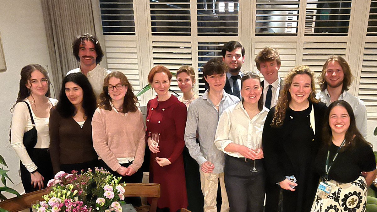 📞 The 2024 Telethon starts today! 💬 Our student callers, pictured here with the Mistress, are excited to connect with #Girtonians all over the world. 📅 This year's #telethon runs from 3 April to 21 April. Find out more about the calling team ➡️ girton.cam.ac.uk/telethon-2024