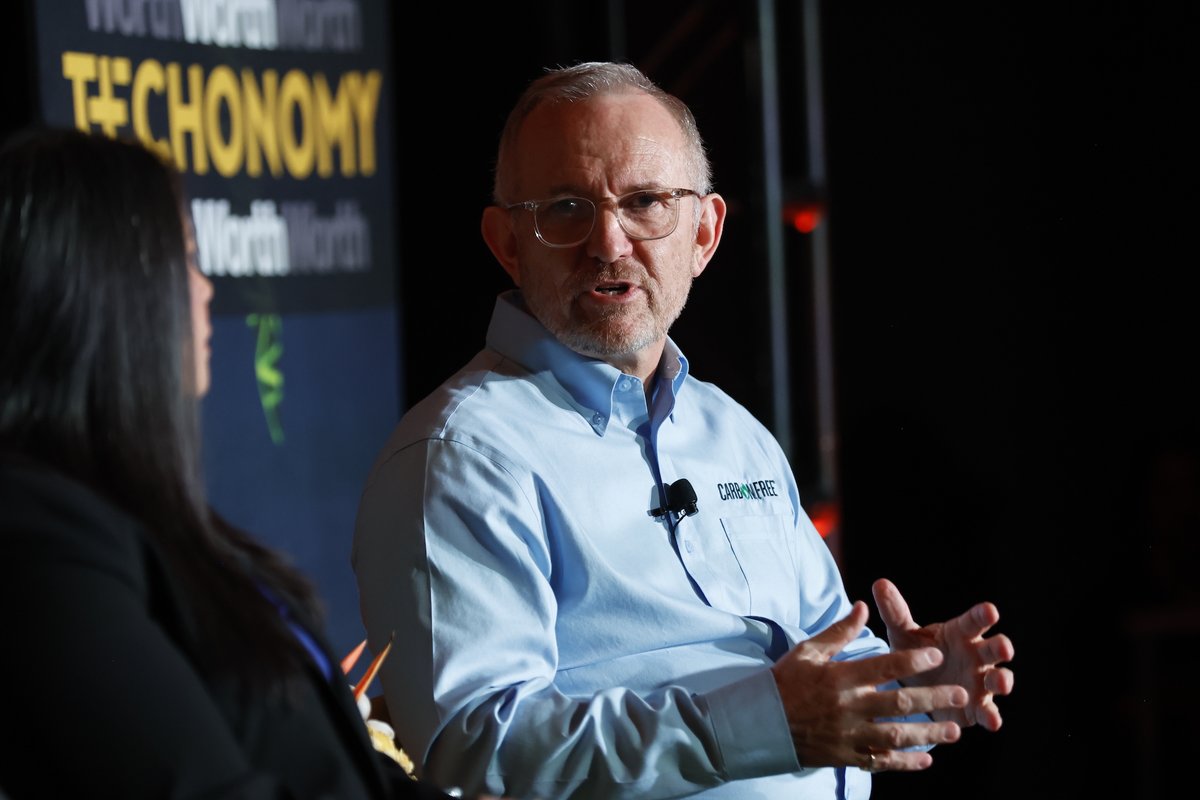 At #TechonomyClimate @carbonfreeccus's Martin Keighley + @U_S_Steel’s Erika Chan announced that they have teamed up to build the 1st commercial scale carbon capture plant, set to be operational in 2026.