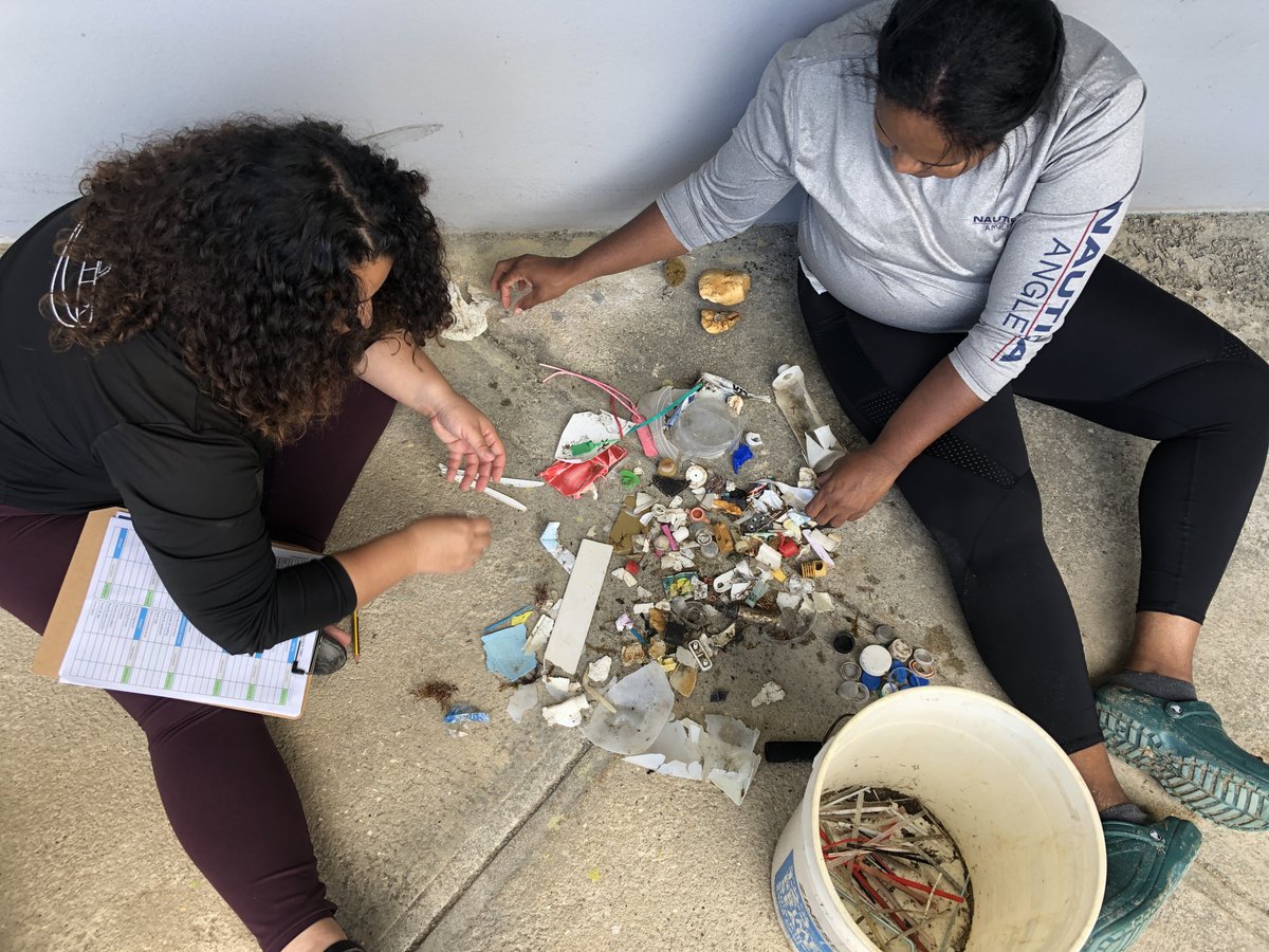 You don’t have to be a scientist in order to contribute to science about marine debris! The Marine Debris Monitoring and Assessment Project (MDMAP) has all the tools you need to tackle #MarineDebris #CitizenScienceMonth blog.marinedebris.noaa.gov/all-tools-you-…