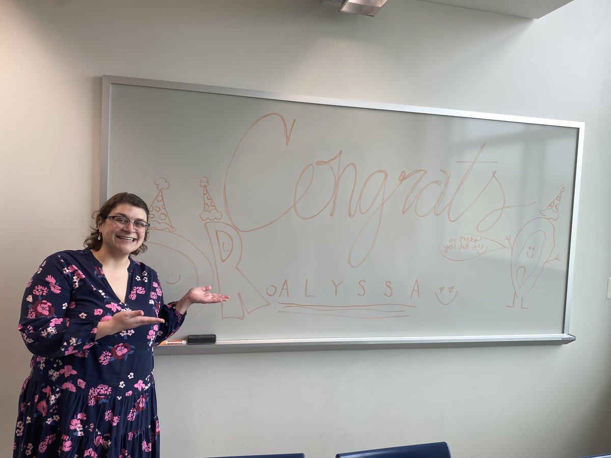 Congratulations to Alyssa Outhwaite on successfully defending her dissertation, titled 'Influence of habitat context on organic matter composition, community structure, and consumer diets of subtidal oyster reefs in Matagorda Bay, Texas.”🦪🎉