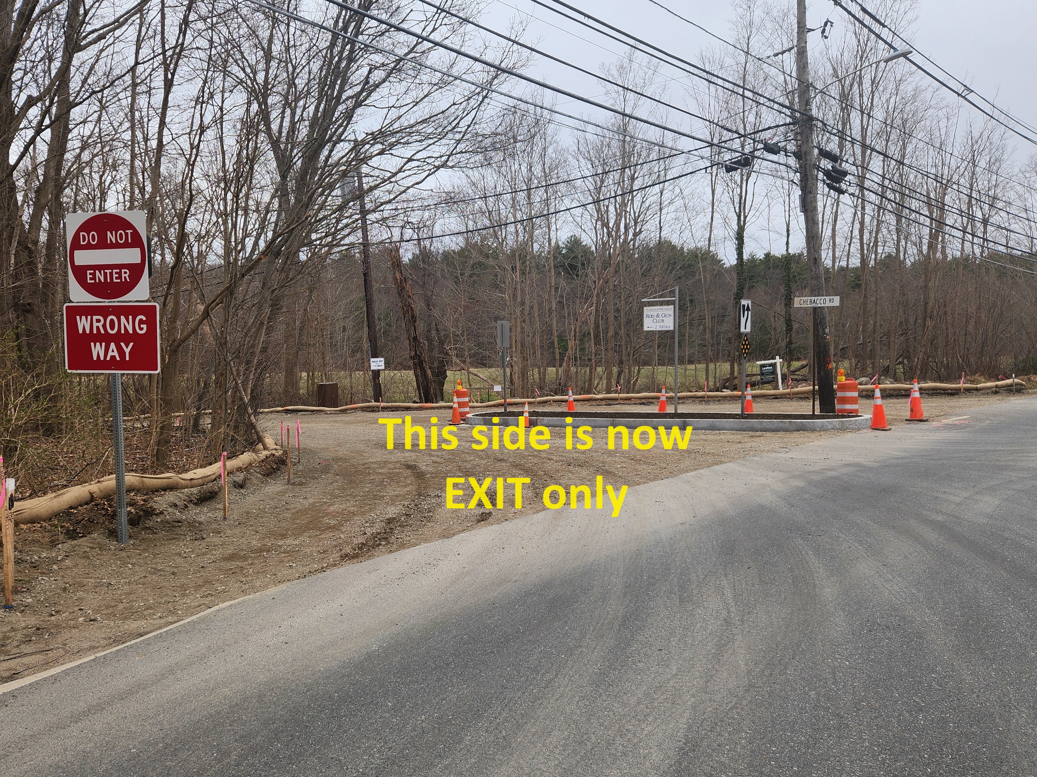 New traffic flow change for Chebacco Rd at Essex St intersection.