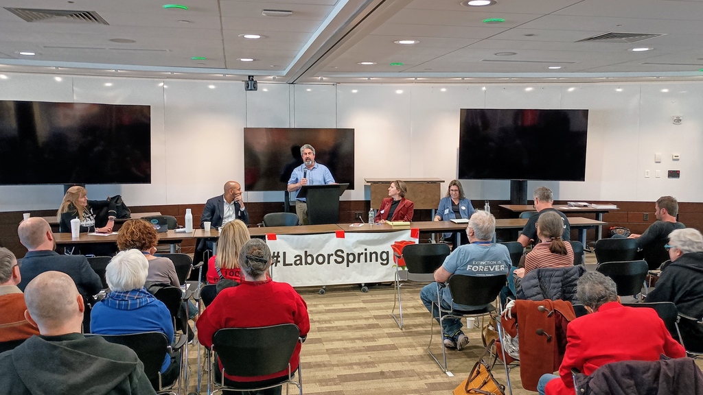 bcgproject's tweet image. Max Page, president of @massteachers and BCG advisory committee member, takes the stage at the #laborspring Boston Labor Conference 

Learn more about how teachers are fighting for the #commongood of their students at massteacher.org