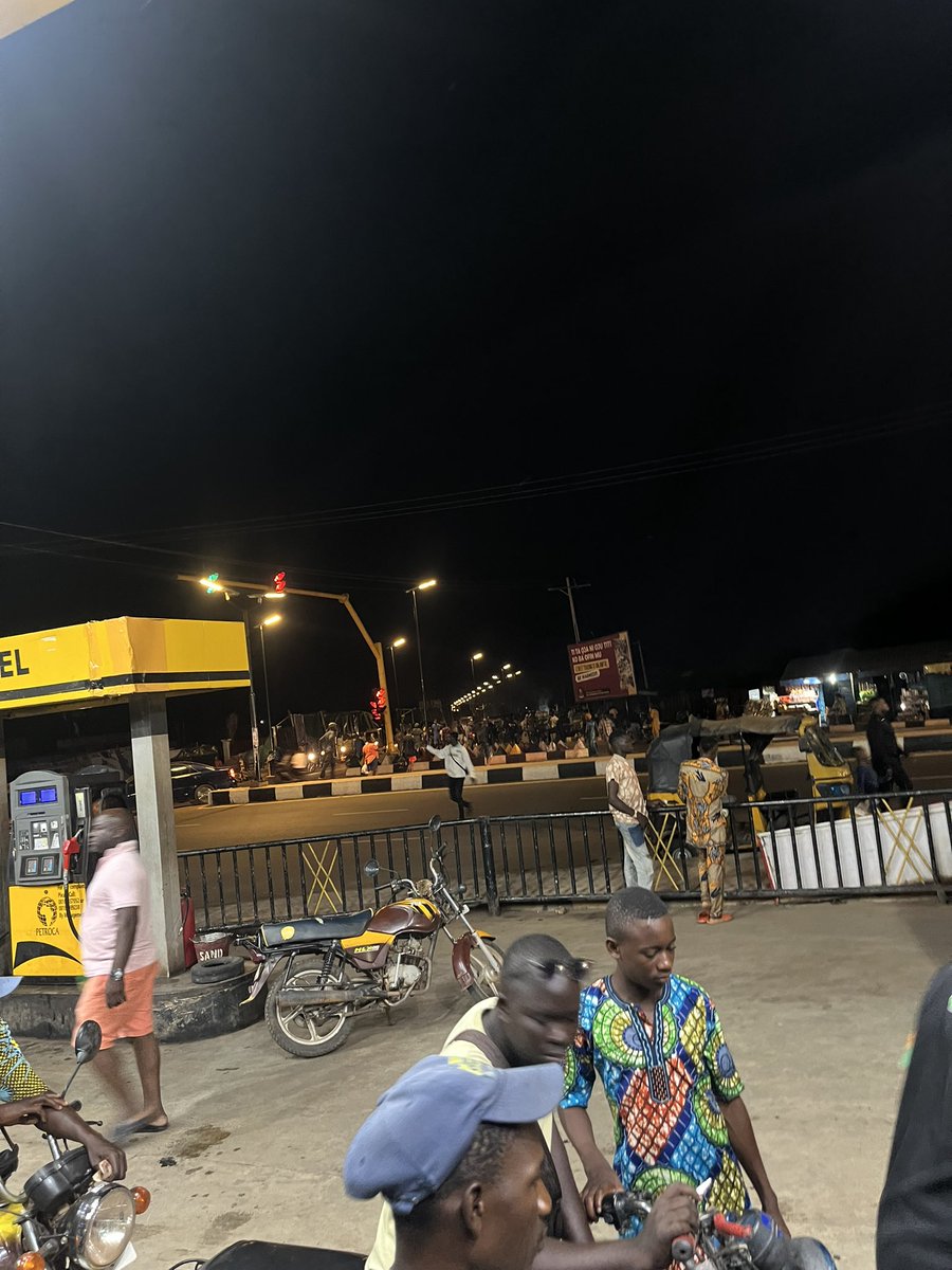 RTg4K's tweet image. So which one of these is your personal favorite? I have really high hopes on $BEYOND atm. 🤑🔥

Following and engaging with ya all 🫡

 $PARAM $BUBBLE $EVERY #PIXELPIX $BEYOND