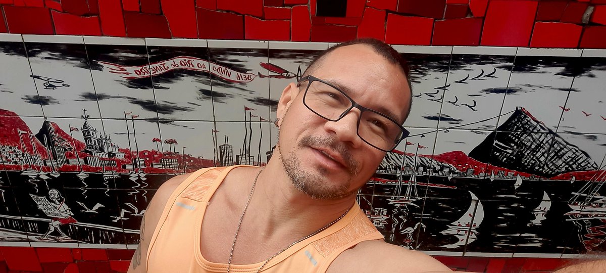 UFS45's tweet image. Ah, se eu sorrir pra você... Você cederia?