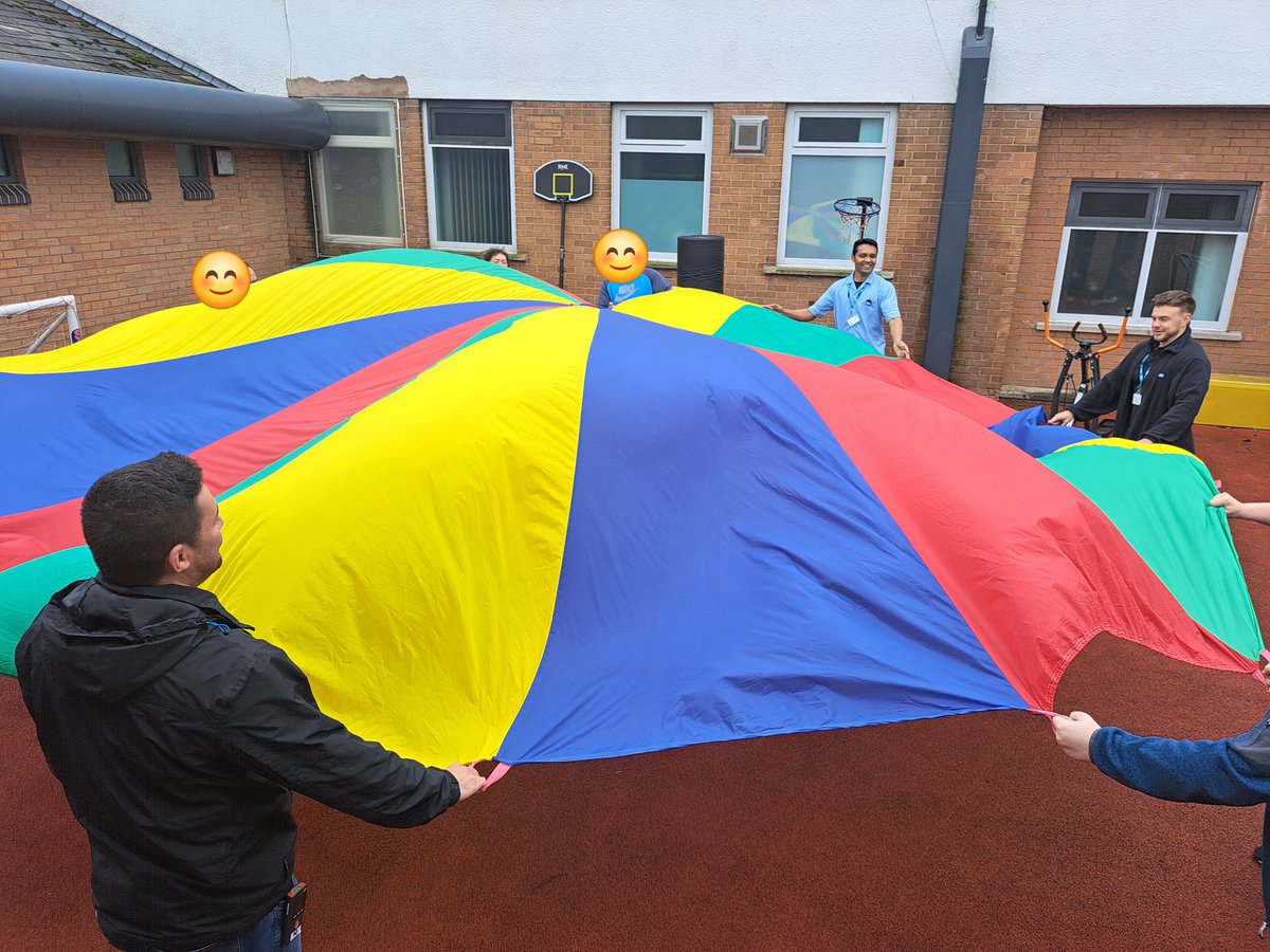 On one of our acute mental health units we have been facilitaing #RecoveryThroughActivity since last year This week's focus was all about 'Keeping Active' and the activity element saw staff from various disciplines and patients enjoying parachute games @MOHOspark @cntwahp