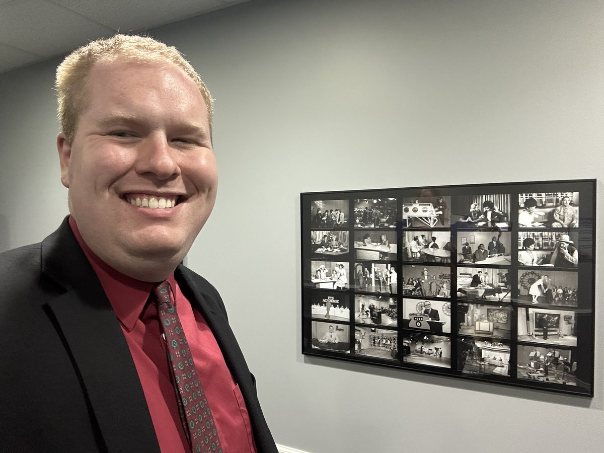 It is #SafePlaceSelfie Day! My place to go @wane15 to stay safe when tornadoes threaten is the green room, where we have a cool display of historical pictures from the station. It is an interior room on the lowest floor away from windows. Where is your go-to safe place? #INwx