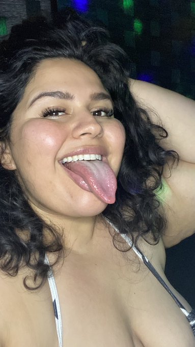 No tongue or long tongue https://t.co/TuyErCOaNM https://t.co/f2aISi5Y7H