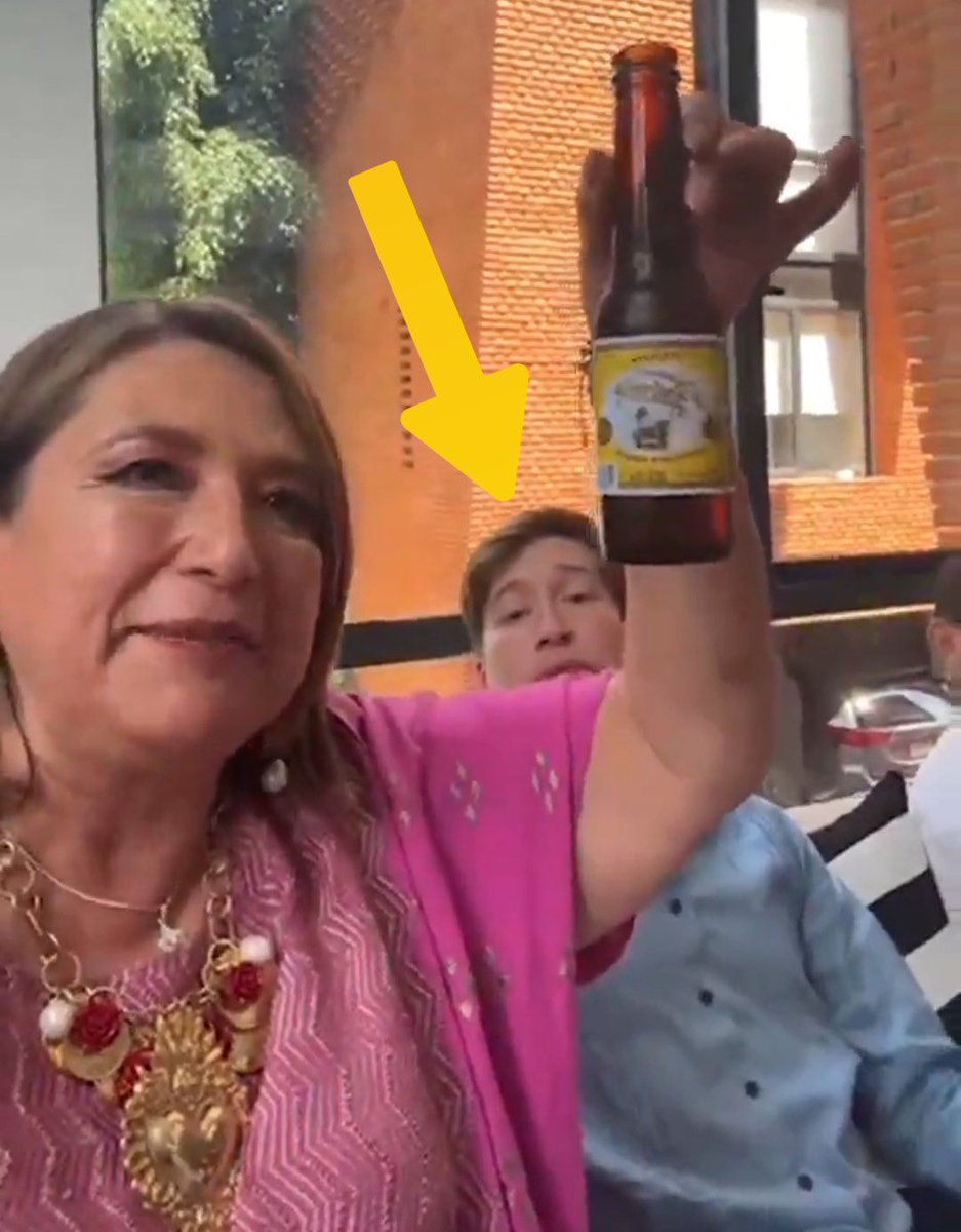 ¿Qué esperaban? 
Ella, corrupta y mentirosa
Su hermana, secuestradora
Su hija, fresa clasista…
Su hijo, #borracho