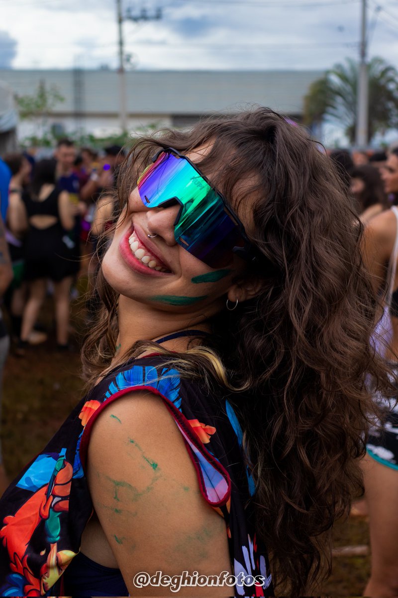 de_ghion's tweet photo. eu quando sou fotógrafo da calourada 🥰 https://t.co/FnomoZFEVL