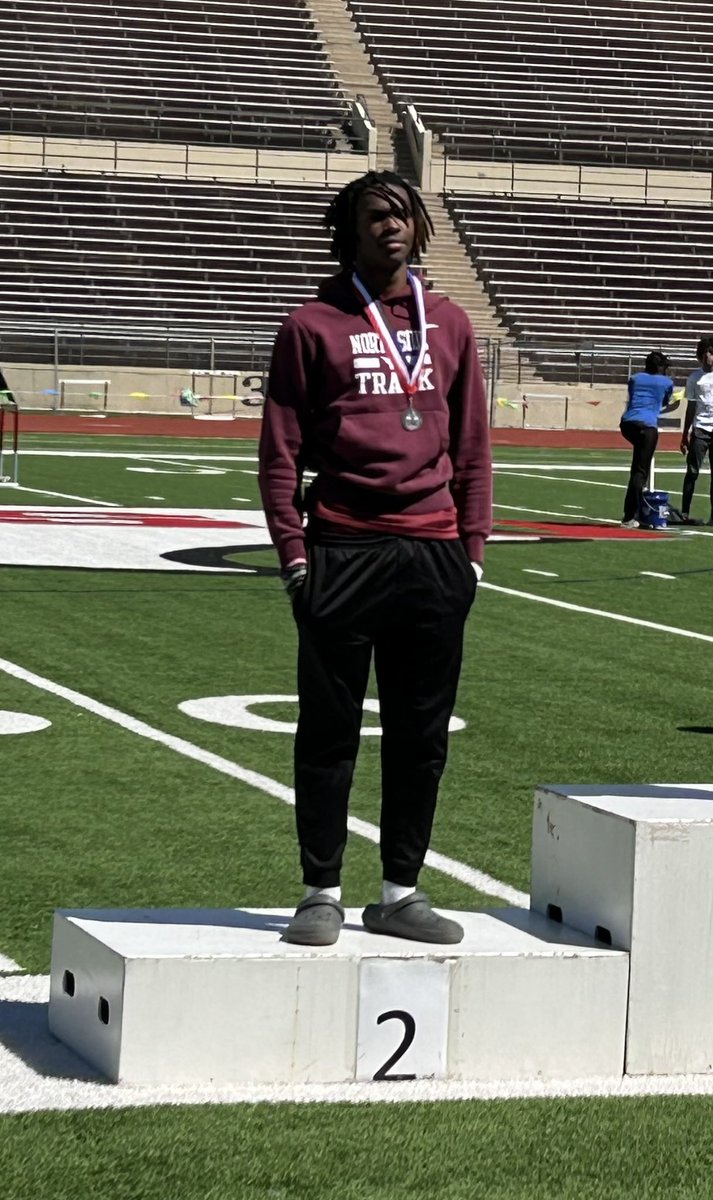 <a href="/Dfantroy009/">Darien Fantroy</a> finishes 2nd and qualifies for the area meet in long jump with a jump of 20Ft 3inches. 

He also qualified in the High Jump. Great job‼️

#SteersUp🤘🏽