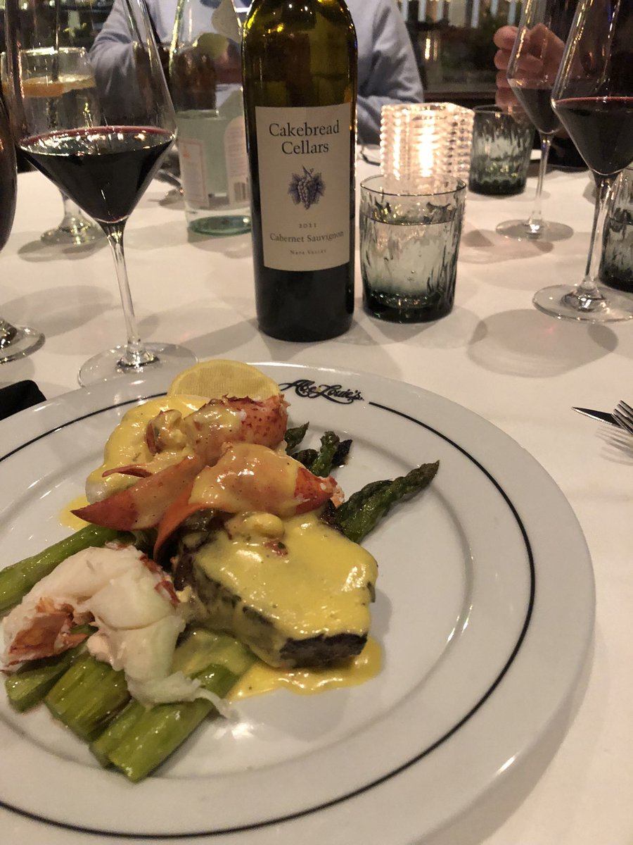 3putt14's tweet photo. That was dinner the other night…Filet Mignon with lobster tails… appetizers were the Seafood Tower and calamari washed down with a delicious bottle of Cakebread Cellars…#AbeandLouies #CakebreadCellars #winelover #doitright https://t.co/q5UqUd4Vns