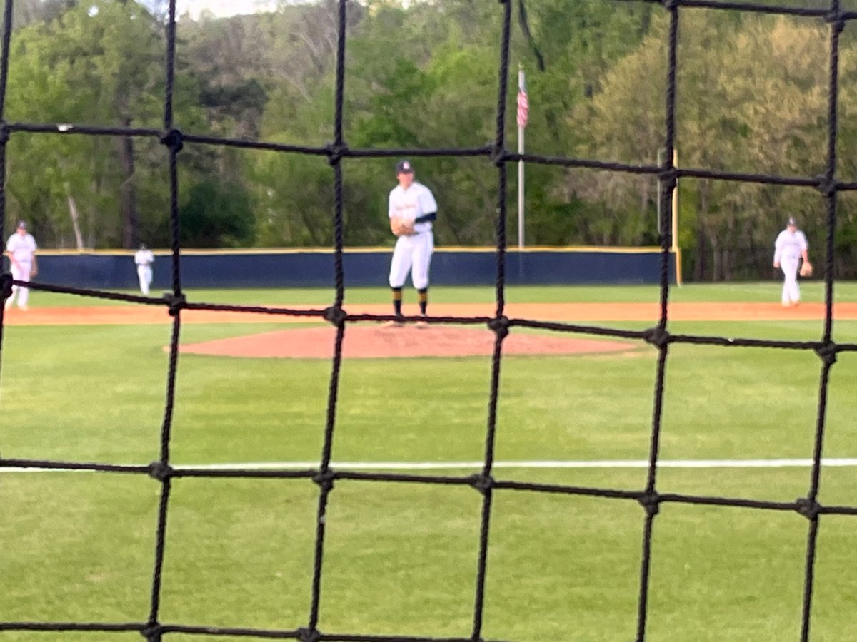 Great baseball senior night win over Buford 4-1. Thx Edwards, Strickland, Hollingsworth, Comerford, McLamb, Pruitt & Braley. @MaristBooster @MaristMST