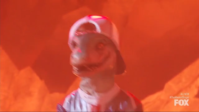 ColinSearchlig1's tweet image. SISQO is indeed The LIZARD! 
#TheMaskedSinger #LizardMask