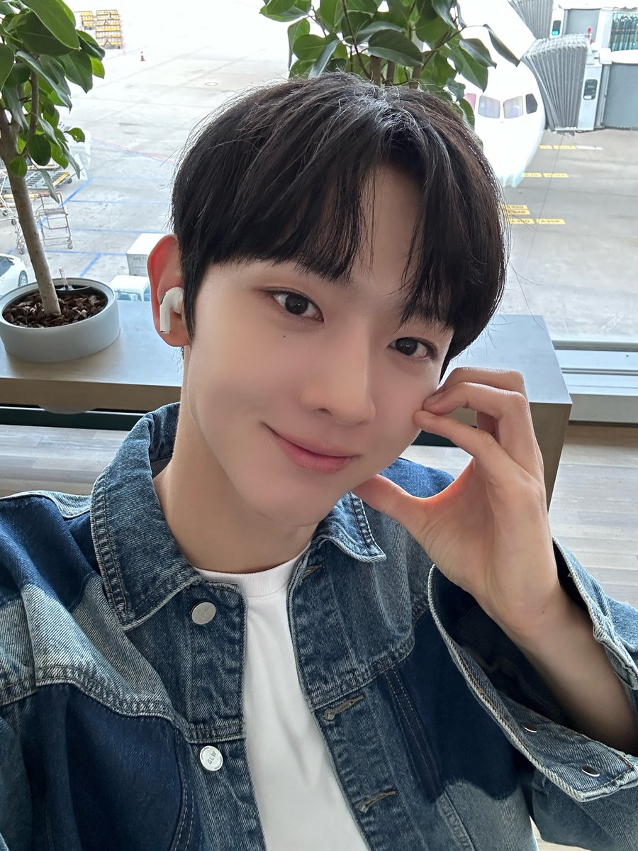 EVNNE_official's tweet photo. 싱가포르 출발✈️  #EVNNE #이븐 #유승언 #YOOSEUNGEON https://t.co/65jd5ElezY