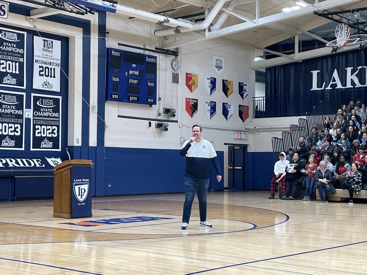 Packed house at East Campus tonight, as we welcome the Class of 2028 for Athletic & Activities Night! It’s awesome to see so many future Lancers ready to get involved in their school community! @LPLancers @LPAthleticDept @LPHSActivities #WeAreLakePark #Involvement