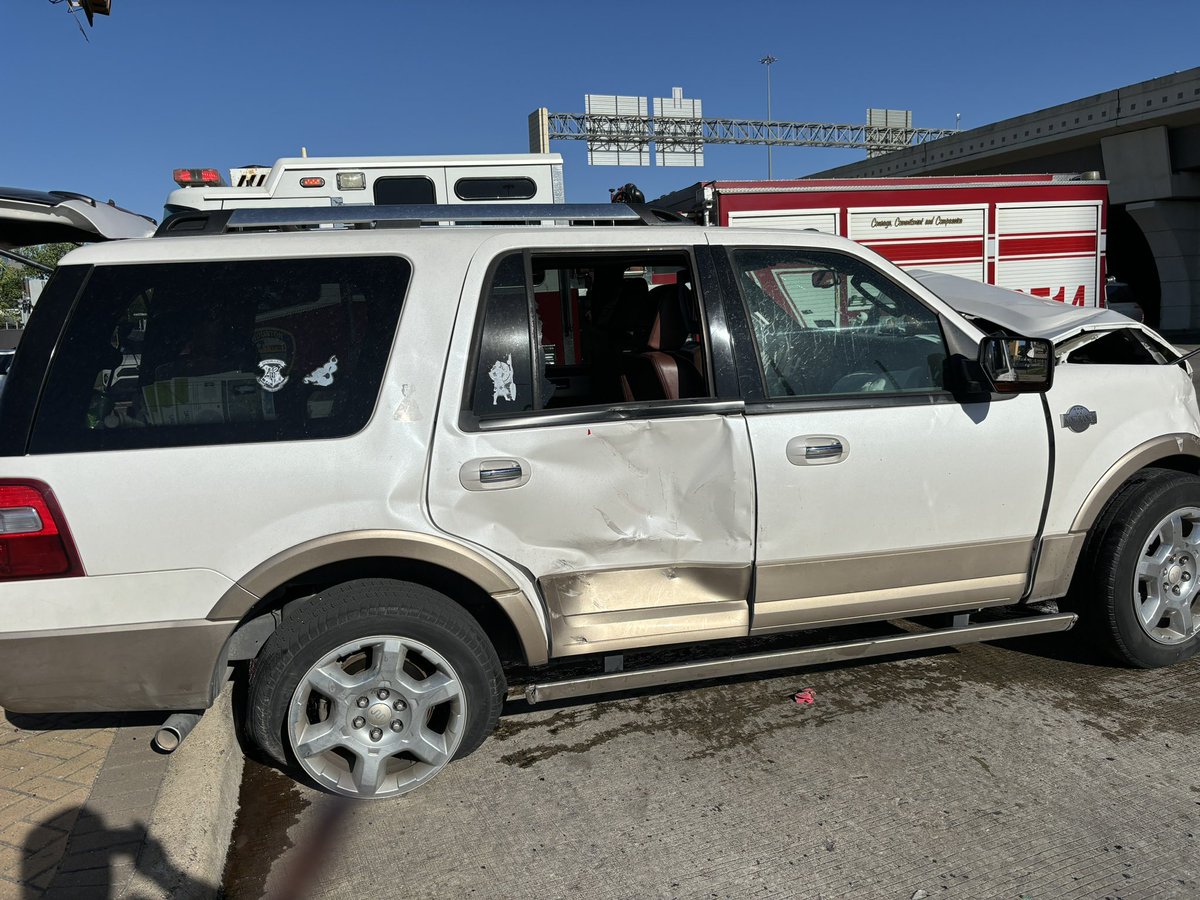 ElGranCheerio's tweet image. A guy ran a red light and hit my wife head on. My wife is in the hospital but she’s not in a serious condition. She’s hurt in different places but she’s safe. Nothing seems to be broken. Thank God!

This accident has made things much worse for our family, in so many ways. This…