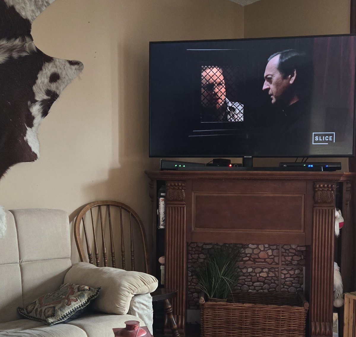PeggyChapman16's tweet photo. Another great Joe Flaherty character! Father McAndrew from King of Queens! Was just on now... 
#RIPJoeFlaherty #KingofQueens @LeahRemini @KevinJames https://t.co/OAdhOItfgN