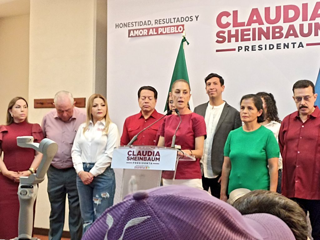 NadiaMadrigal's tweet photo. 'A los gastos de campaña debe contabilizar la propaganda donde se pide el voto útil para #MC a la gubernatura y para la abanderada del #PRIPANPRD a la presidencia' señaló @Claudiashein agrega que hay complicidad de los partidos. @PartidoMorenaMx https://t.co/M1Dwyqi1ob