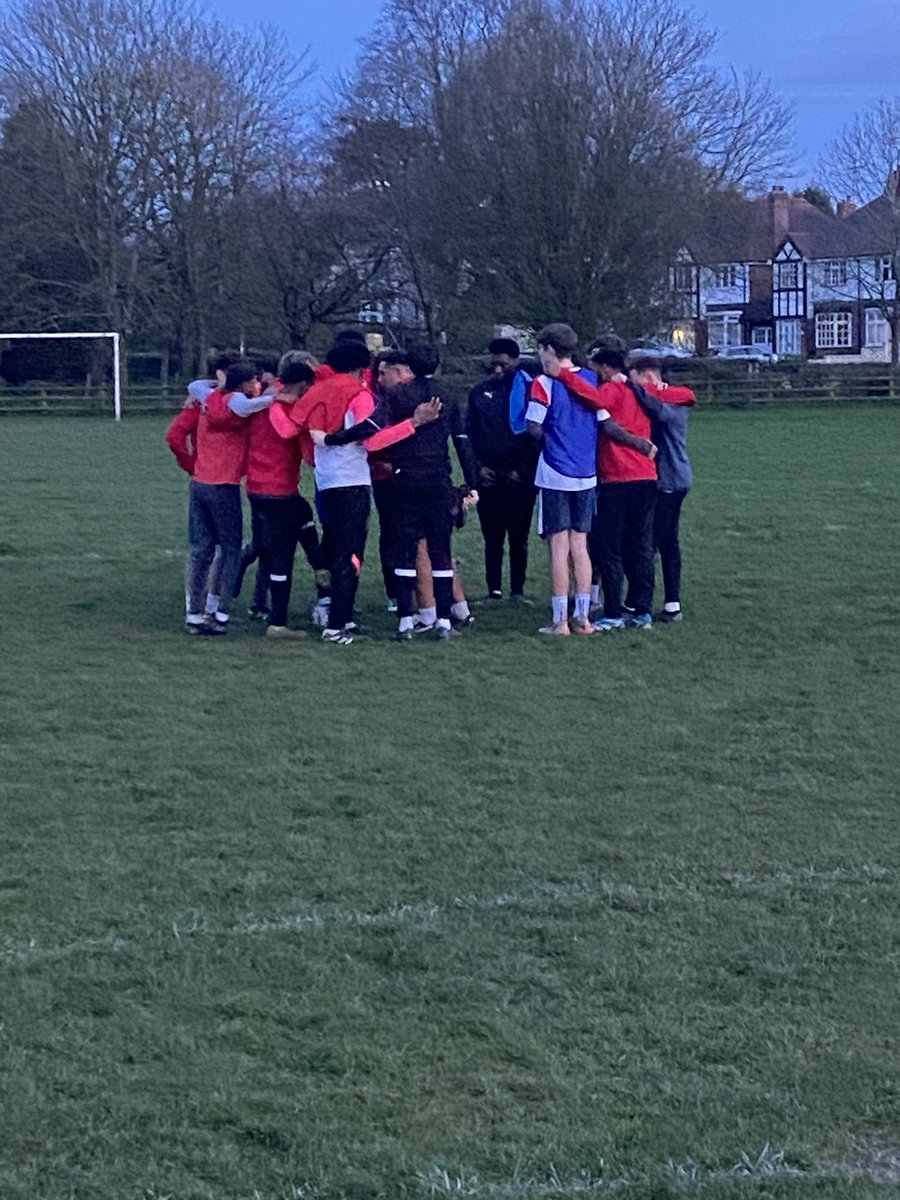 Back, focused as one ♥️💪