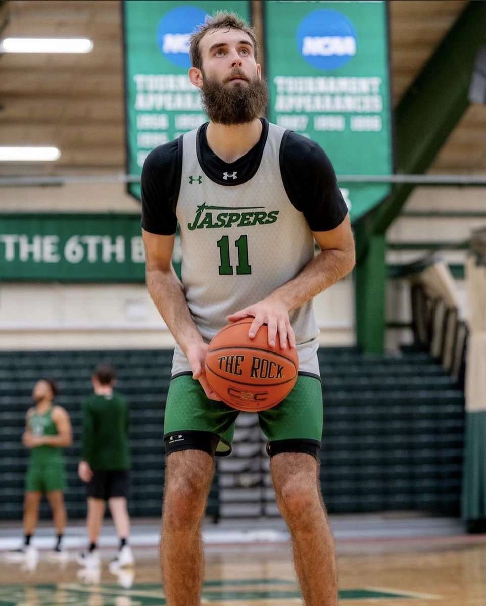 Manhattan G Briggs McClain has entered the transfer portal, he tells @madehoops. The 6’4 southpaw averaged 5.7PPG & 1.8RPG last season. Averaged 14.4PPG for Hartford in 2022-24 as a junior. 1 year of eligibility remaining. Former @GorettiBball standout.