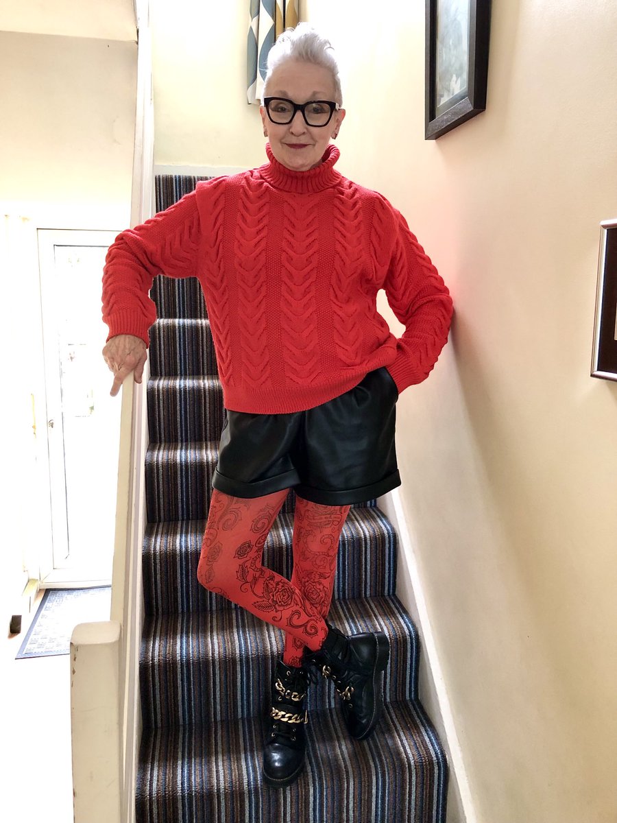 What a day. Meetings, mentoring, editing and scripting. At least they could see me coming! #style #red #shorts #keeponkeepingon #maketheeffort #beyourselfeveryoneelseistaken