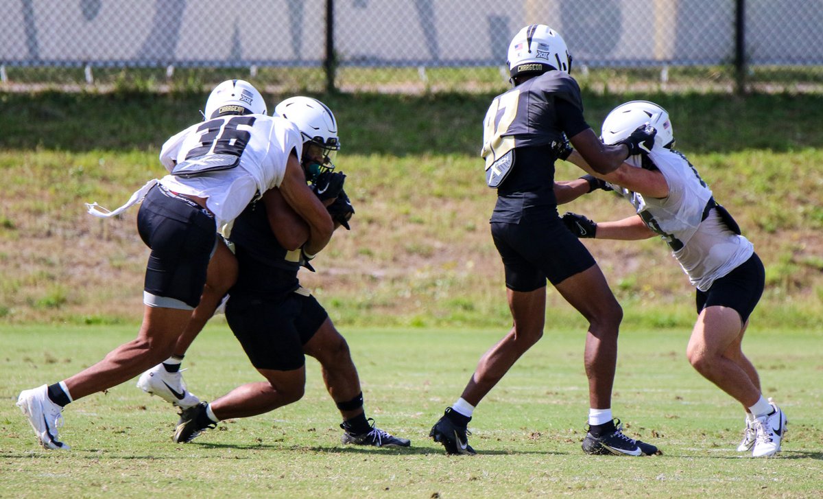 UCFSports's tweet photo. Xavier Williams, who played QB last season, has now moved to the defensive side to play safety. He was around the ball A LOT. https://t.co/rTo8MnKgQB