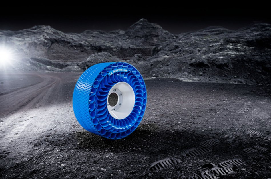 🚀Michelin and its partners selected by NASA for phase 1 of the ARTEMIS project! 🌕 🌐 NASA just shared the news: The Moon RACER Team, which includes Michelin, has been awarded the Lunar Terrain Vehicle Phase 1 Feasibility Study. 🌙🔍 🛠️ The team, led by @Intuitive Machines, also