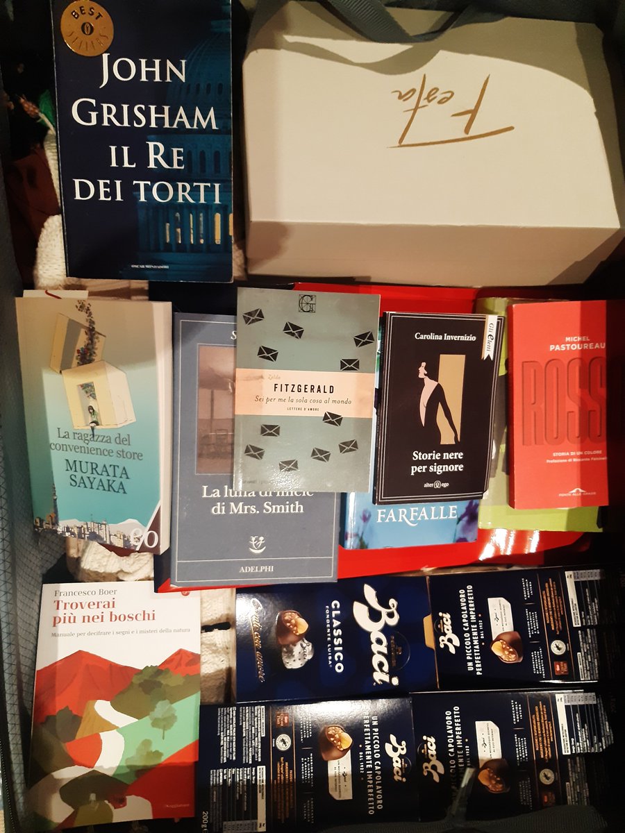 In addition to all the sight-seeing, some pretty successful shopping was done in Venice... #BooksAndBaci