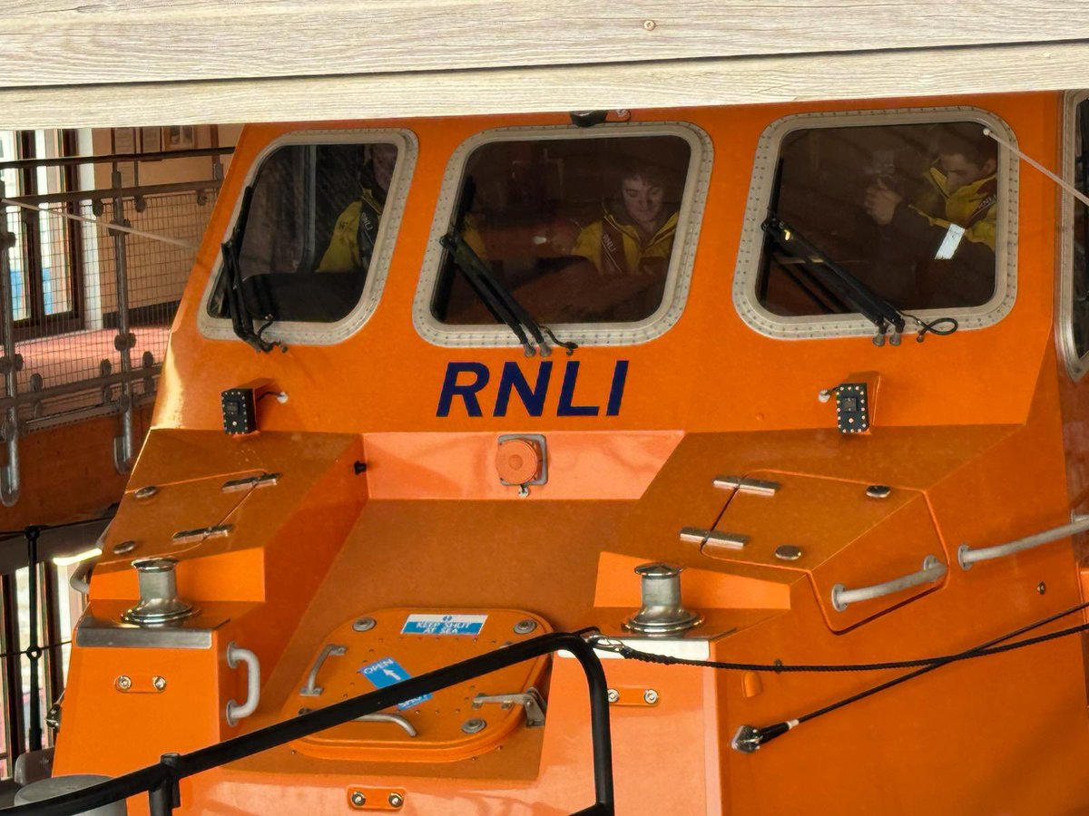 SLifeboatRNLI tweet picture