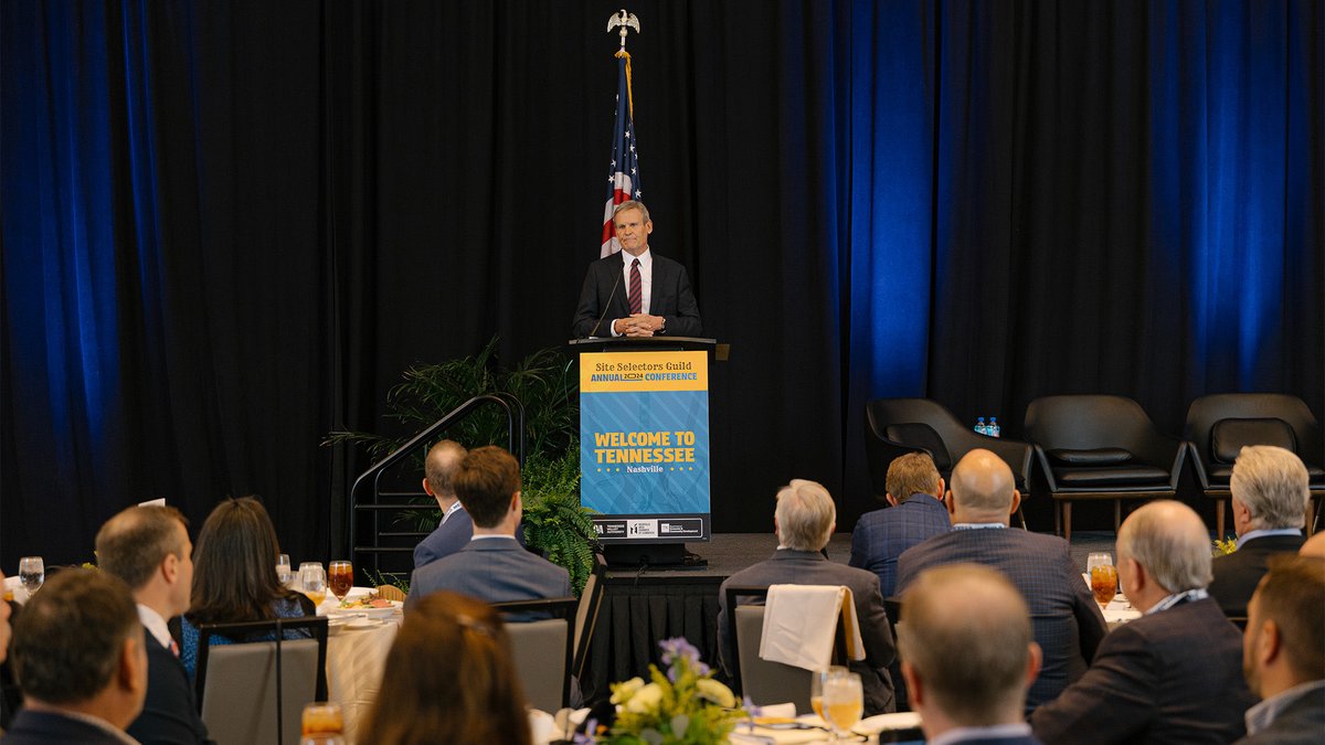 .@CommishTNECD had the honor of joining @GovBillLee today to share Tennessee's success with 100 of the top site selectors in the world at the @SiteSelectGuild Annual Conference in Nashville. This is the event's first appearance in Music City. 👏 #SSGAnnualConf