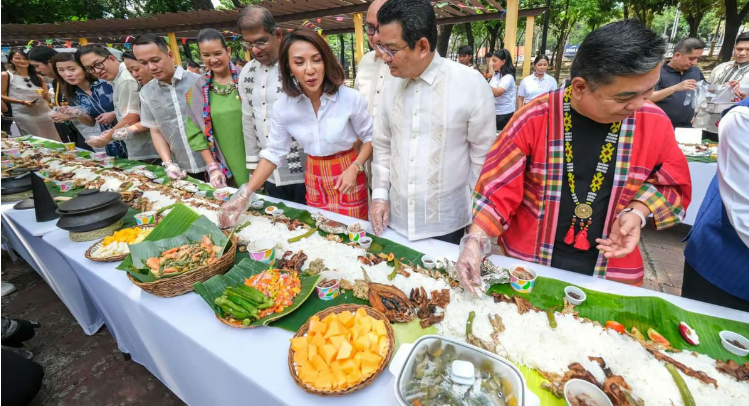 PH 'eatsperience' to run yearlong; showcase Filipino food in Manila shortr.cc/Oh8lbCp via <a href="/pnagovph/">Philippine News Agency</a> #food #tourism #DoT #LoveThePhilippines