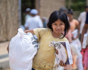 HelpingHandAct's tweet photo. Children are hit hardest by food scarcity. 

Your support during Ramadan changes lives! Last year, thousands received nutritious iftaars. 

Let's double the impact with HHRD this year! 
#Ramadan   #Ramadan2024 https://t.co/cIFJymF8MD