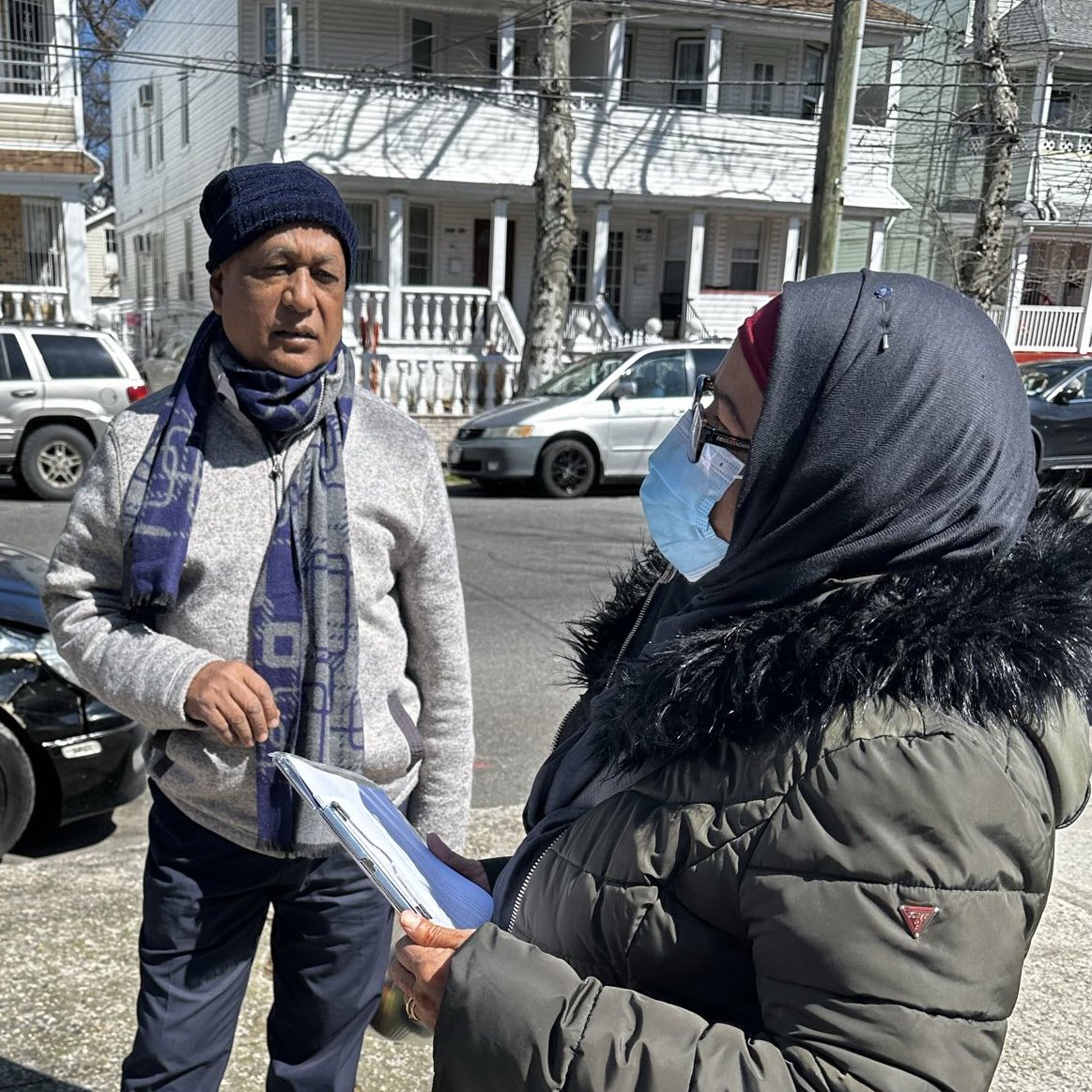 New Yorkers are sick of @NYCMayor’s budget chaos! This weekend, we canvassed in Richmond Hill and South Queens to fight for a #PeoplesBudget #CareNotCuts for housing, libraries, CUNY, schools, childcare & other essential services.